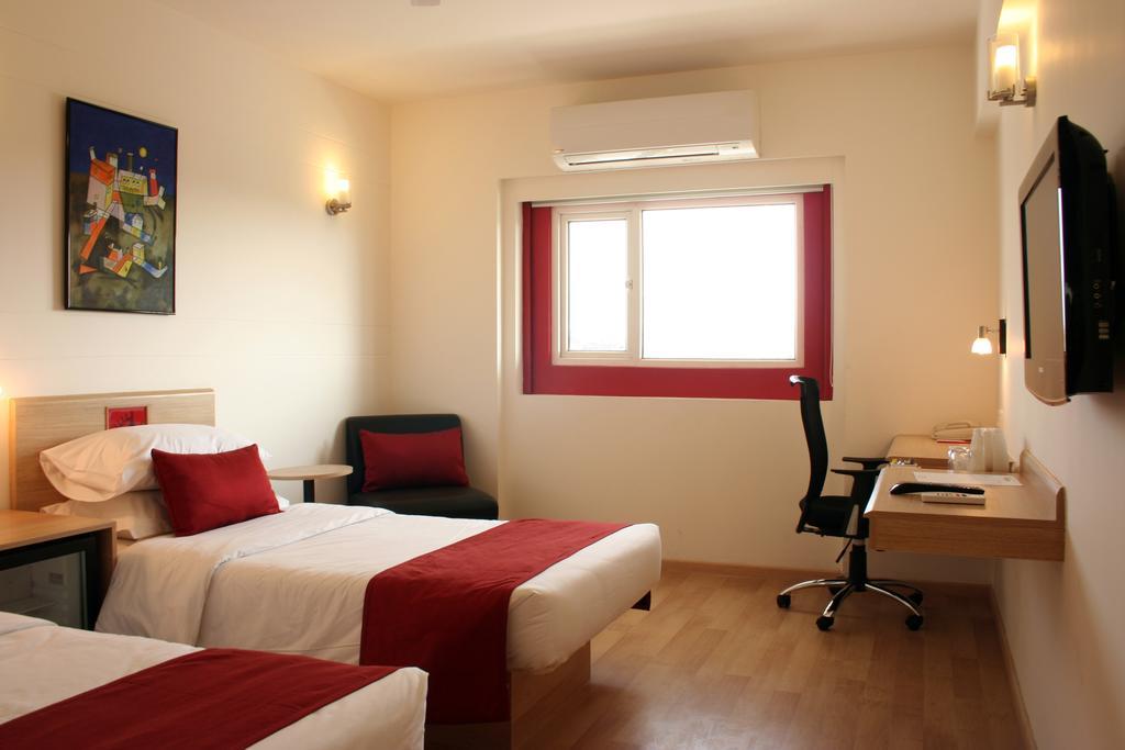 Red Fox By Lemon Tree Hotels, East Delhi Bilik gambar